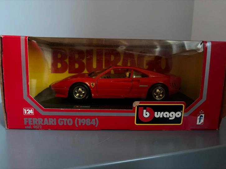Burago Ferrari GTO (1984) schaalmodel - cod. 0572, Hobby en Vrije tijd, Modelauto's | 1:32, Zo goed als nieuw, Auto, Overige merken