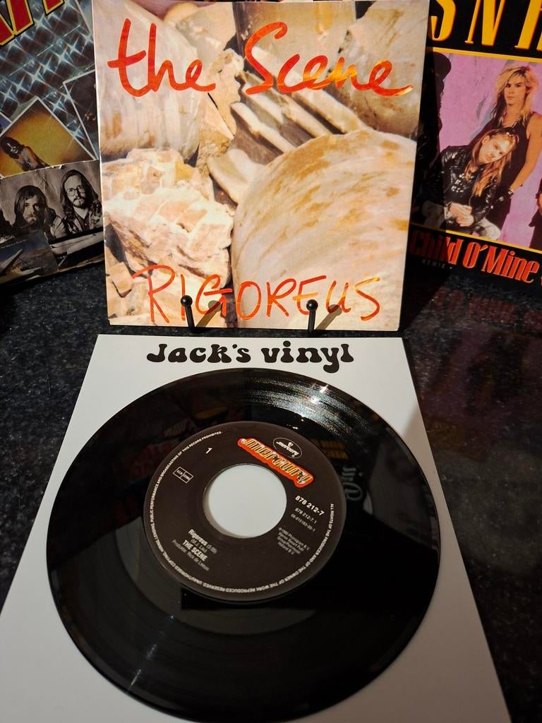 The Scene - Rigoreus 7 inch vinyl single 1990, Cd's en Dvd's, Vinyl | Nederlandstalig, Ophalen of Verzenden, Zo goed als nieuw