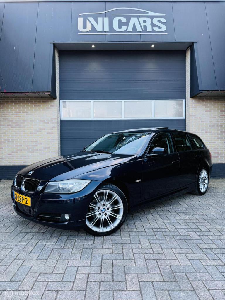 BMW 3-serie Touring 318i High Executive||Auto|Pano|Navi|LM18, Automaat, 695 kg, 1400 kg, Achterwielaandrijving