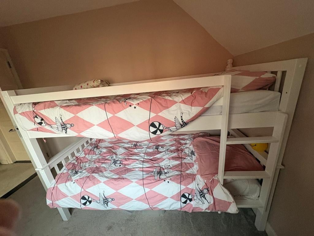 Stevig wit stapelbed voor kinderkamer, Huis en Inrichting, Slaapkamer | Stapelbedden en Hoogslapers, Gebruikt, 90 cm, 210 cm, 160 tot 180 cm