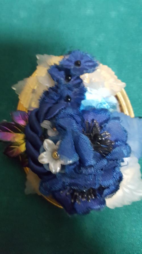 broche, blauw en goud, s 234, Ophalen of Verzenden, 'T Olde Gre-j, Info@toldegrej.nl, Endepoelstraat 20f Didam