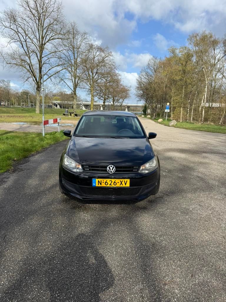 Volkswagen Polo 1.2 6V 44KW 3D My2009 2010 Zwart, Auto's, Voorwielaandrijving, 967 kg, 40 €/maand, 1198 cc