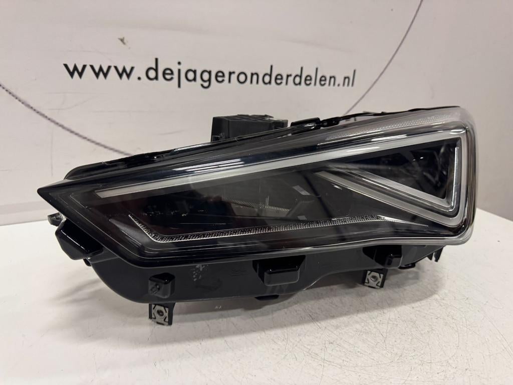 SEAT LEON CUPRA LEON VOL LED KOPLAMP LINKS 5FB941035C, Auto-onderdelen, Verlichting, Gebruikt, Autovia A-2, Km 585 585
08760  Martorell, ES