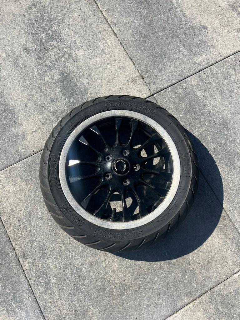 12 inch Vespa Sprint voorvelg met band, Fietsen en Brommers, Brommeronderdelen | Scooters, Ophalen of Verzenden, Gebruikt, Overige typen