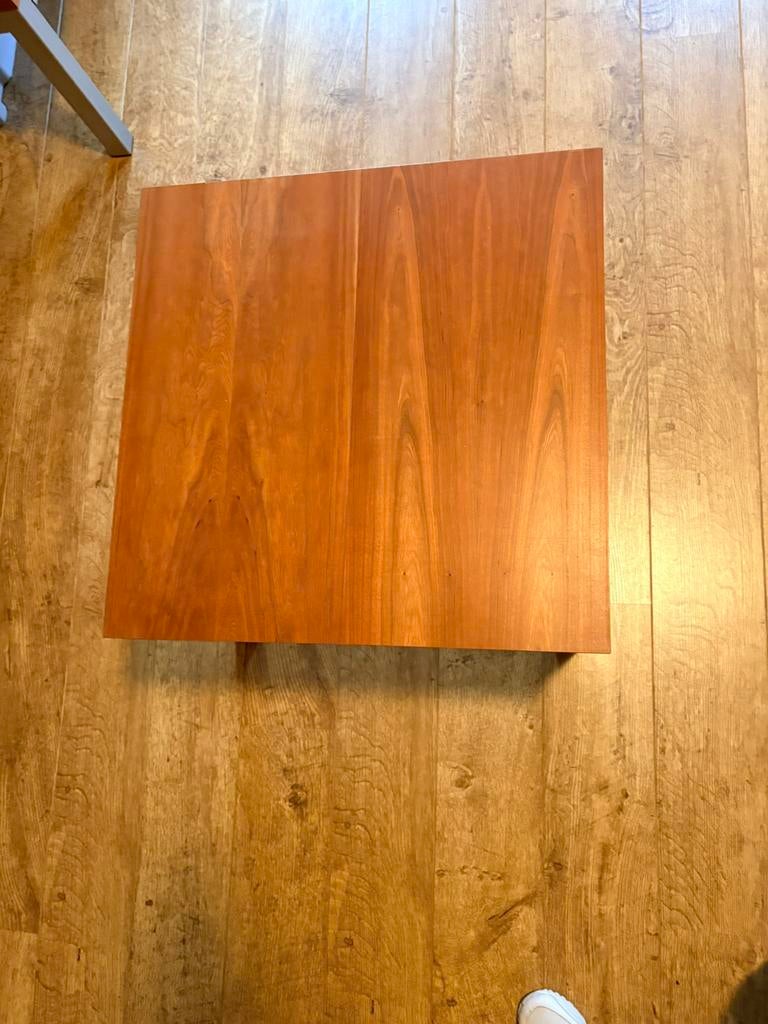 Vierkante design kersenhouten salontafel, Huis en Inrichting, Tafels | Salontafels, Ophalen, Scandinavisch design, 50 tot 100 cm