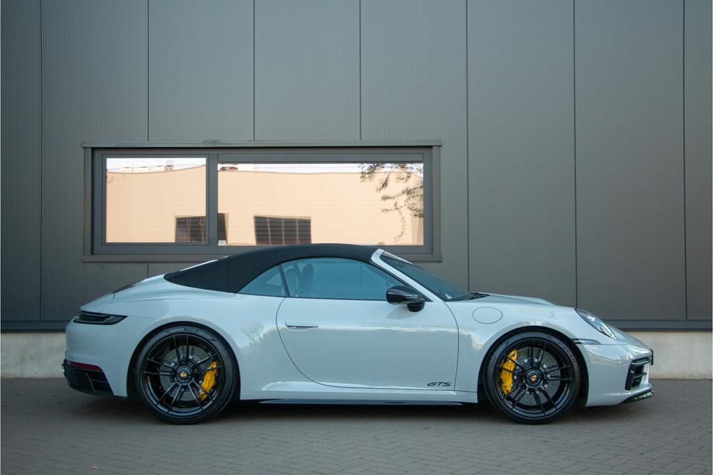 Porsche 911 Cabrio 3.0 Carrera GTS 480PK | Handgeschakeld |, Achterwielaandrijving, Gebruikt, 4 stoelen, Handgeschakeld