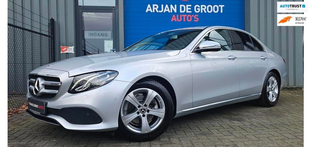 Mercedes-Benz E-klasse 200 Clima Cruise Navi Sfeer Camera LE, Automaat, Achterwielaandrijving, Gebruikt, Zwart