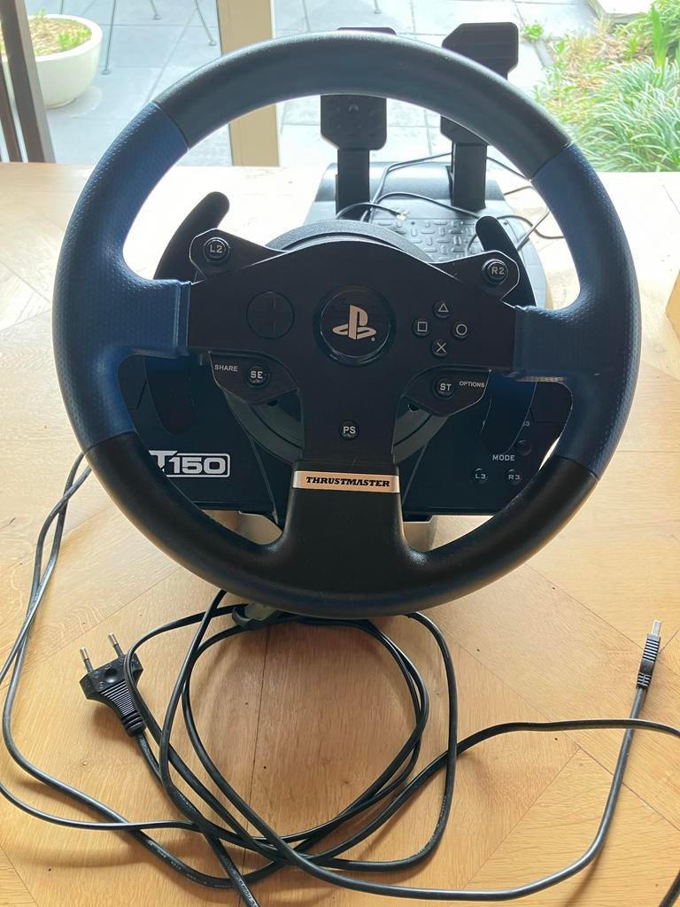 Thrustmaster T150 racestuur met pedalen, Ophalen of Verzenden, Gebruikt, Stuur of Pedalen, PlayStation 3