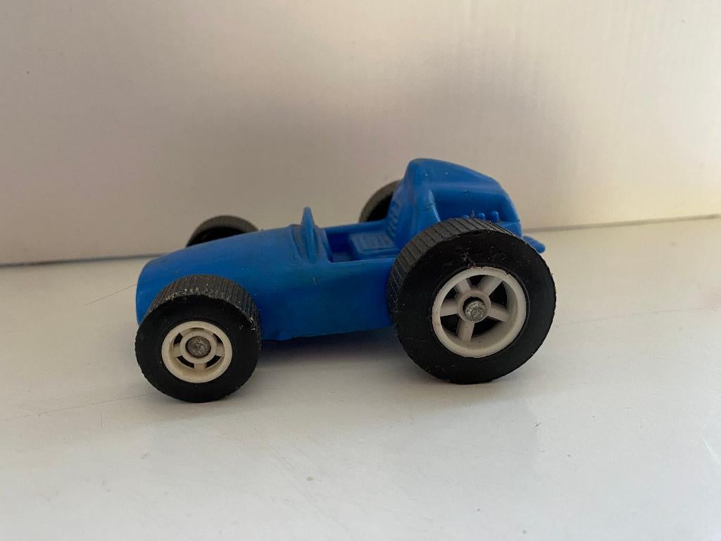 nostalgische plastic autootjes en vliegtuigje, Ophalen, Zo goed als nieuw