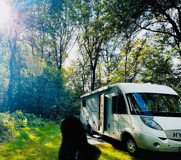 Hymer B614 CL Integraal met Level systeem en cabine airco, Caravans en Kamperen, Campers, Integraal, Ringverwarming, Fiat, Particulier