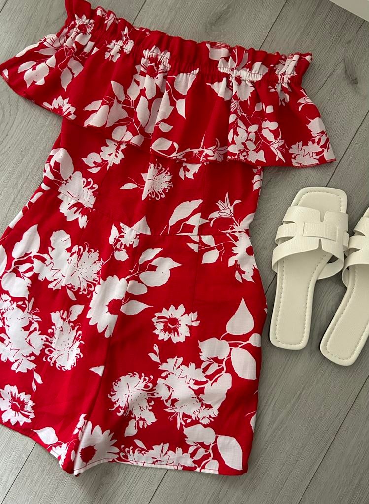 Playsuit met bloemenprint NIEUW, Kleding | Dames, Jumpsuits, Ophalen of Verzenden, Nieuw, Maat 36 (S), Rood