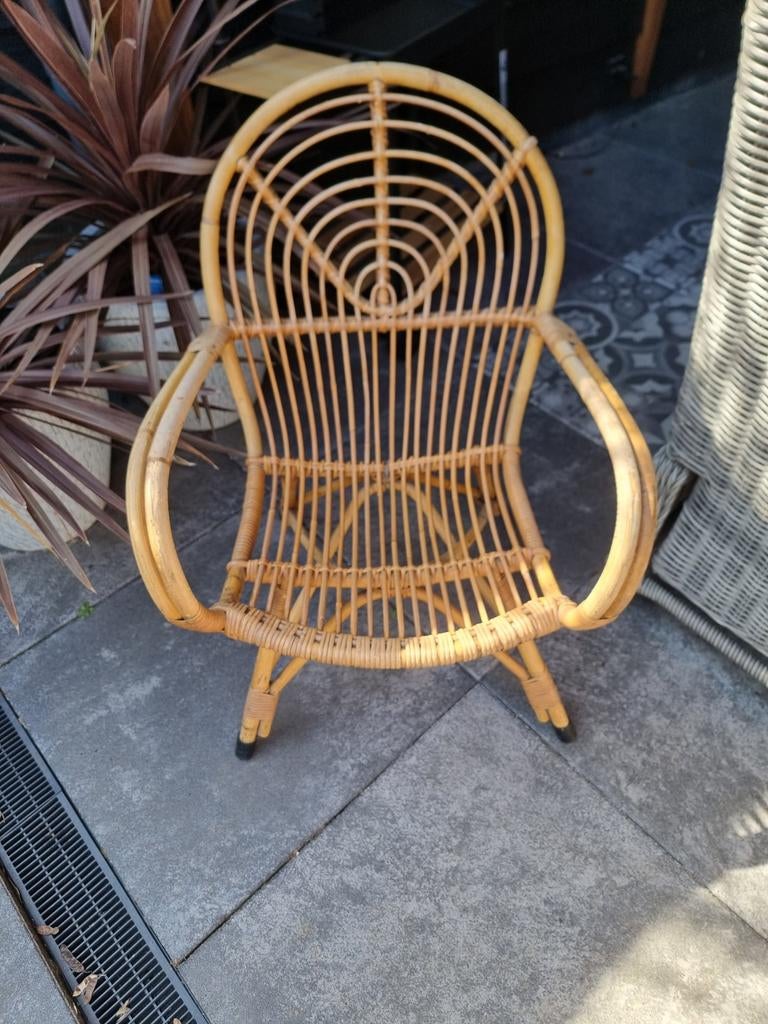 Rotan stoeltje vintage, Huis en Inrichting, Stoelen, Gebruikt, Eén, Riet of Rotan, Overige kleuren, Ophalen