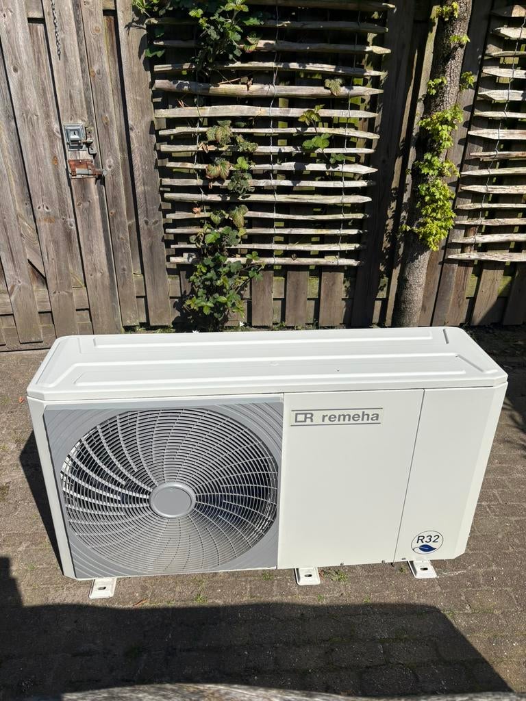 Zgan Remeha Elga Ace 4kW hybride monoblock warmtepomp, Doe-het-zelf en Verbouw, Ophalen, 30 tot 80 cm, Hoog rendement (Hr), Overige typen