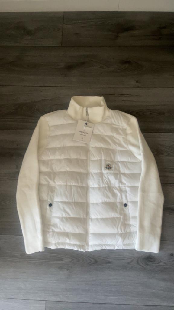 Moncler cardigan maat M, Verzenden, Zo goed als nieuw, Maat 48/50 (M), Wit
