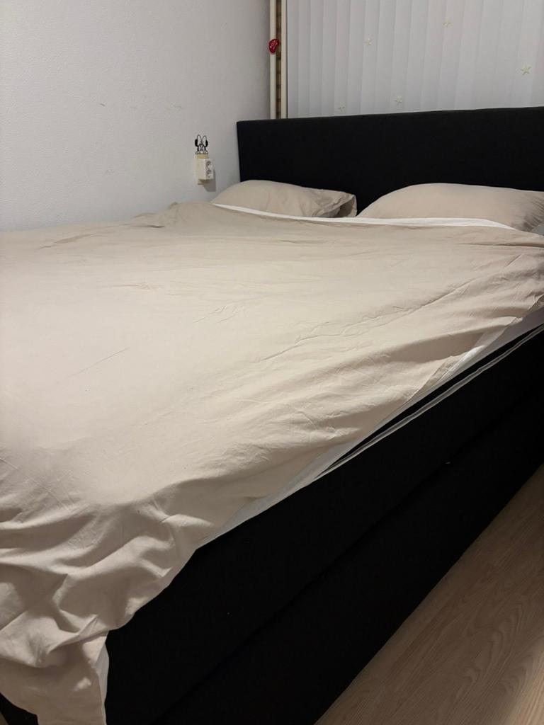King size bed 180x200 met matras (optioneel), Ophalen, Gebruikt, Zwart, Tweepersoons