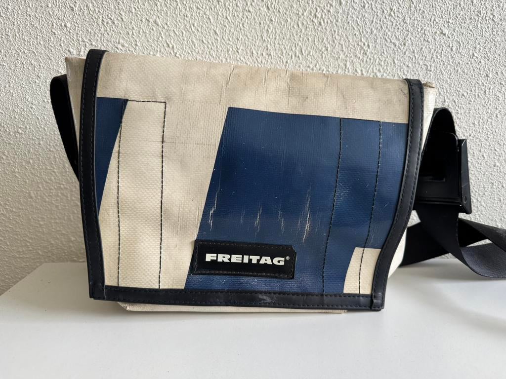 Freitag F11 Lassie, Sieraden, Tassen en Uiterlijk, Tassen | Schoudertassen, Ophalen of Verzenden, Gebruikt, Overige kleuren