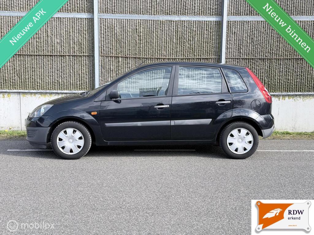Ford Fiesta 1.3-8V Cool & Sound NAP/AIRCO/NWE APK/NETTE AUTO, Auto's, Ford, 1299 cc, 4 cilinders, Zwart, Origineel Nederlands