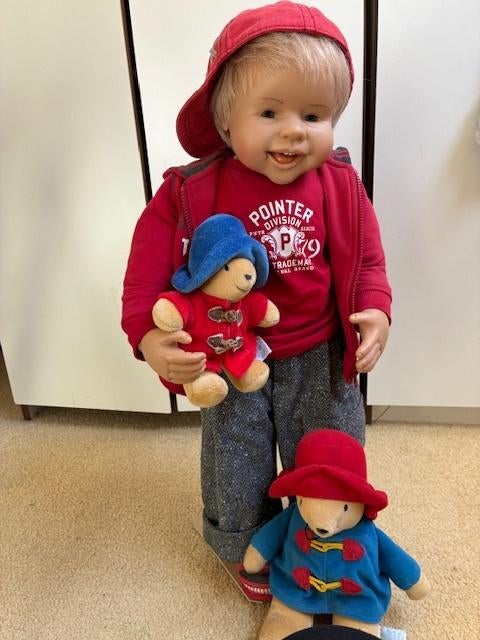zapf pop van brigitte leman met 2 beertjes paddington 70 cm, Verzamelen, Poppen, Ophalen of Verzenden, Zo goed als nieuw, Pop