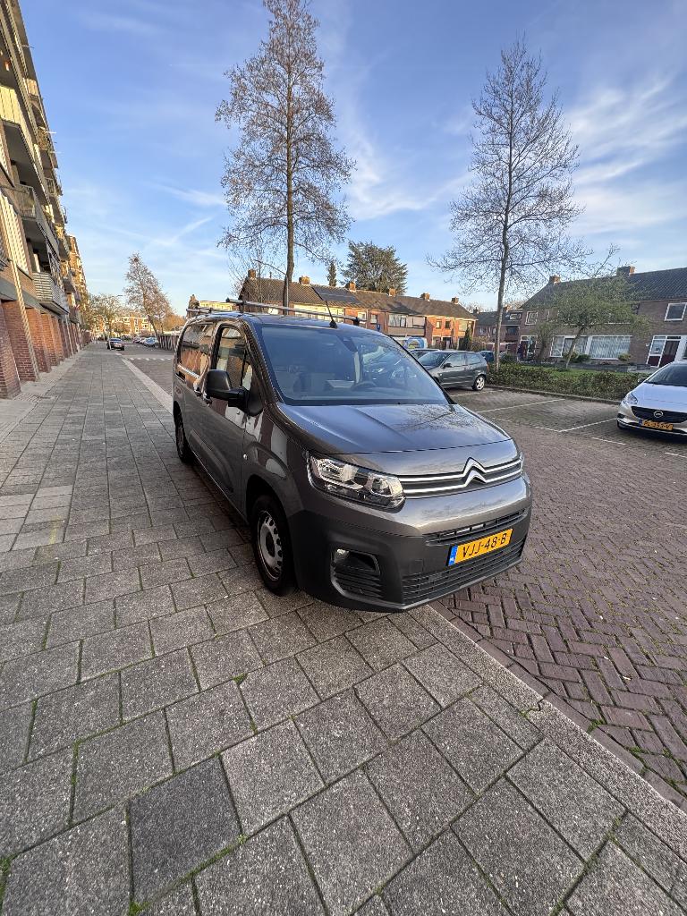 Citroën Berlingo Urban Van , Club XL 130 PK Automaat EAT8, Auto's, Euro 6, 4 cilinders, Citroën, Origineel Nederlands