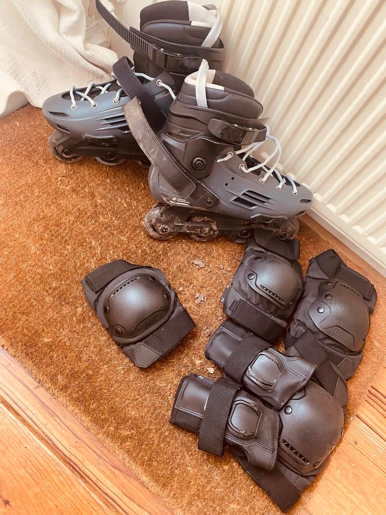 Skeelers met beschermmateriaal - Maat 45-46, Sport en Fitness, Skeelers, Overige merken, Gebruikt, Heren, Ophalen of Verzenden