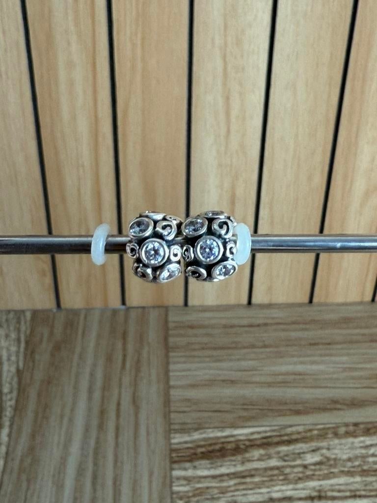 Pandora bedel 2x krullen en crystals zilver, Ophalen of Verzenden, Zo goed als nieuw