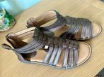 B.O.C. bronzen sandalen met bandjes - Maat 38, Bruin, Zo goed als nieuw, Sandalen of Muiltjes, Ophalen of Verzenden