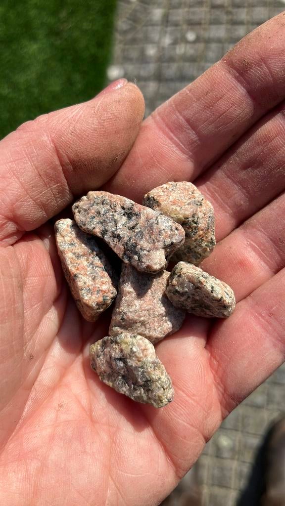 Split, siergrind: Schots graniet roze /grijs  16/22, Tuin en Terras, Grind, Keien en Split, Ophalen, Gebruikt, Split