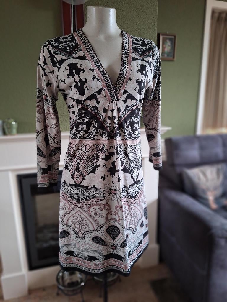 K-Design K Design jurk zwart wit roze M 38, Maat 38/40 (M), K-design, Verzenden, Zwart