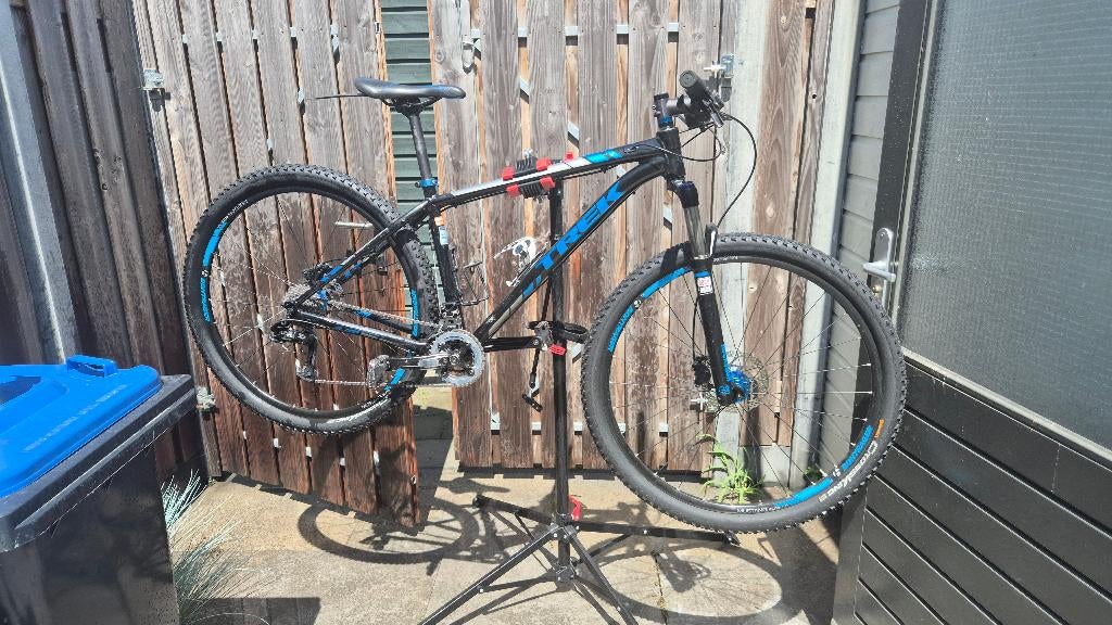 Mountainbik Trek Caliber | Nieuwe banden en direct rijklaar, Fietsen en Brommers, Ophalen, Hardtail, Heren, Zo goed als nieuw