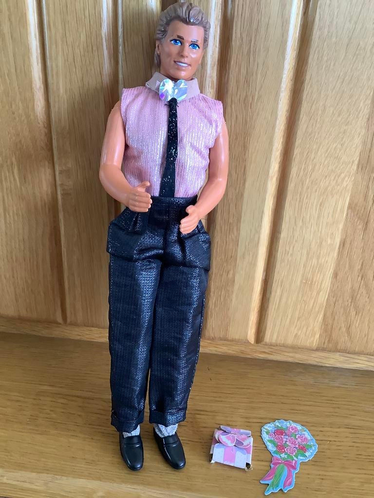 Diamont sparkling suprise Ken uit 1991 van Mattel, Kinderen en Baby's, Ophalen of Verzenden, Gebruikt, Barbie