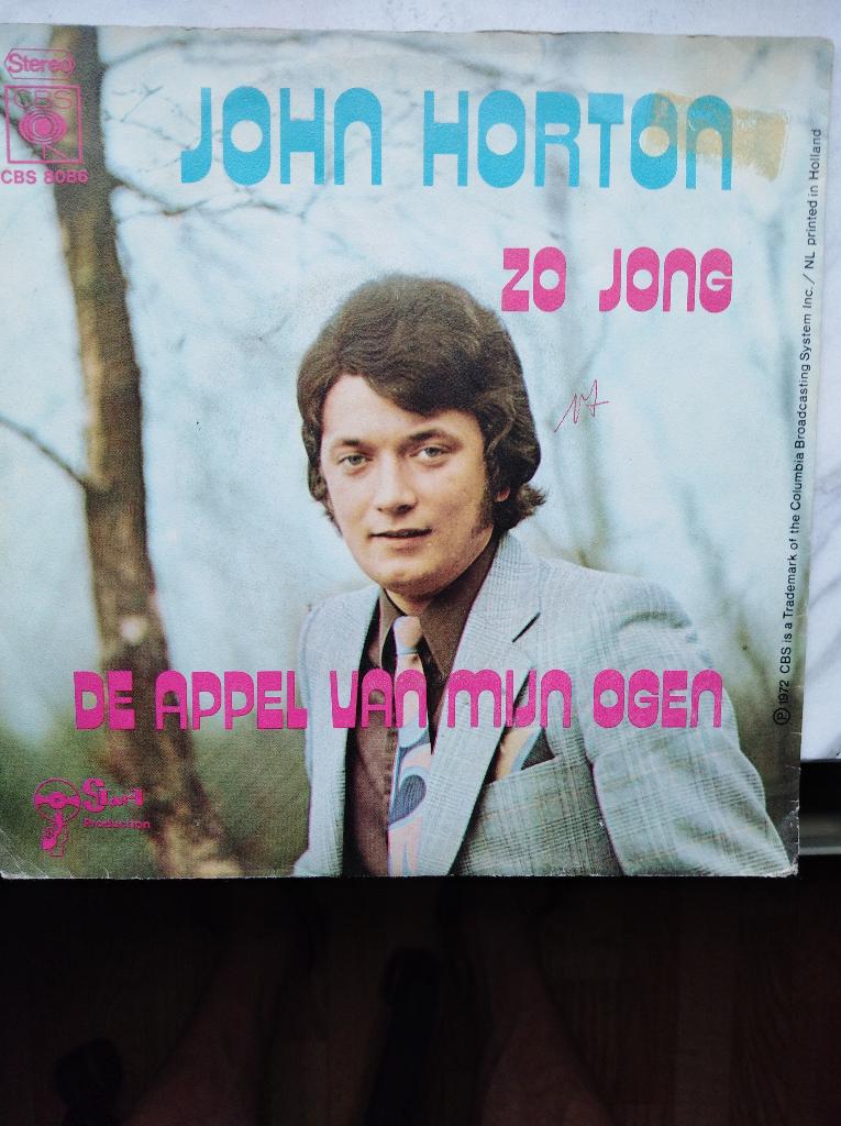 JOHN HORTON: "Zo jong" - Ned. Vertaling!/JOHN HORTON-SETJE!, Cd's en Dvd's, Vinyl | Nederlandstalig, Zo goed als nieuw, Levenslied of Smartlap