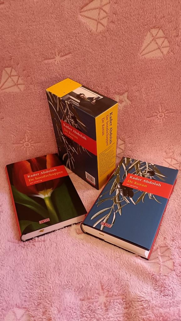 Abdolah, Koran - De boodschapper en de Koran, Ophalen of Verzenden, Zo goed als nieuw, Nederland, Kader Abdolah