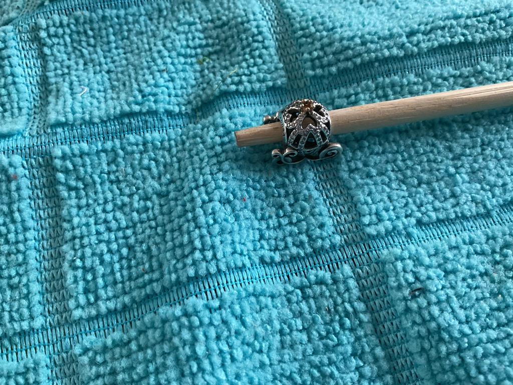 Pandora Disney Koets met gouden kroon, Verzenden, Zo goed als nieuw, Zilver, Pandora