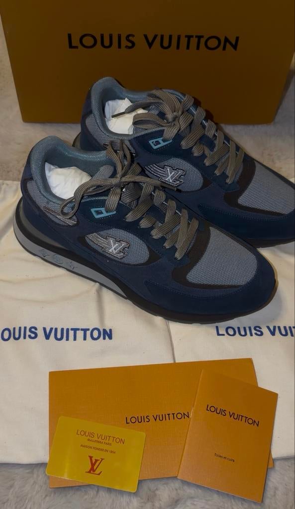 NIEUW | Louis Vuitton Run Away sneakers maat 44, Blauw, Nieuw, Ophalen of Verzenden, Sneakers of Gympen