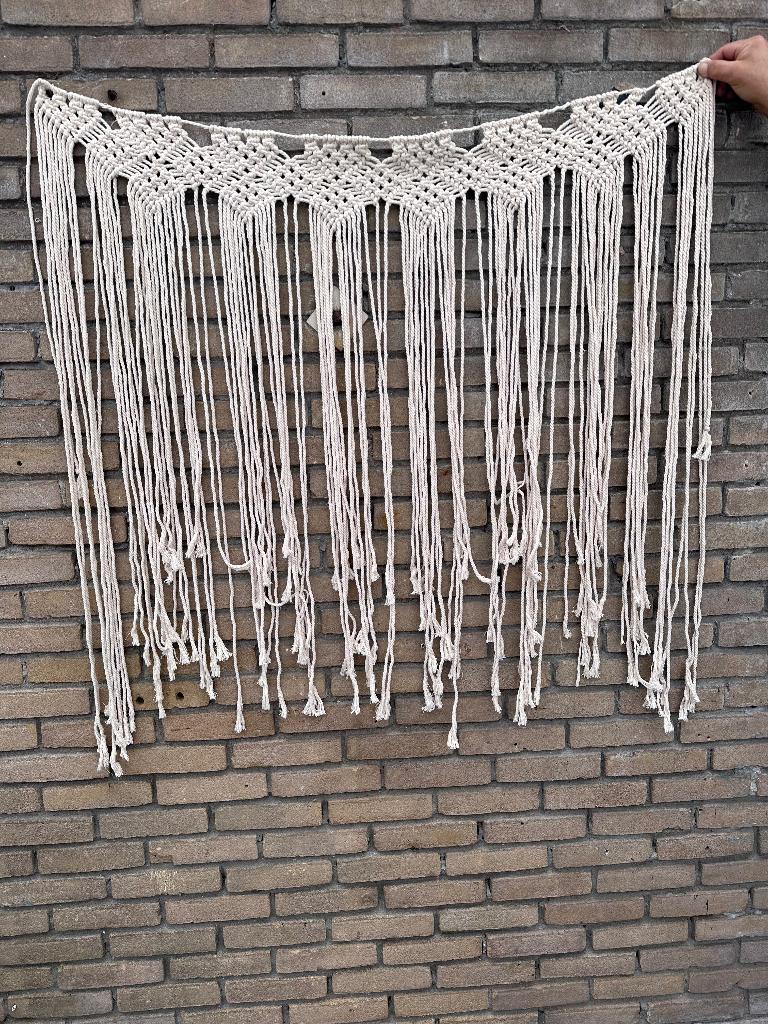 Macrame wandkleed, Ophalen