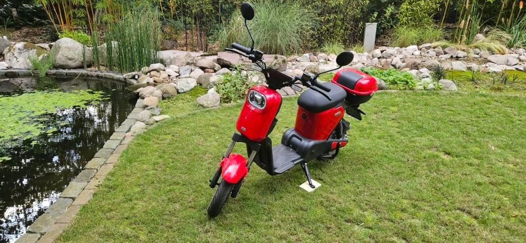 Iva e go met topkoffer, Ophalen of Verzenden, Zo goed als nieuw, Elektrisch