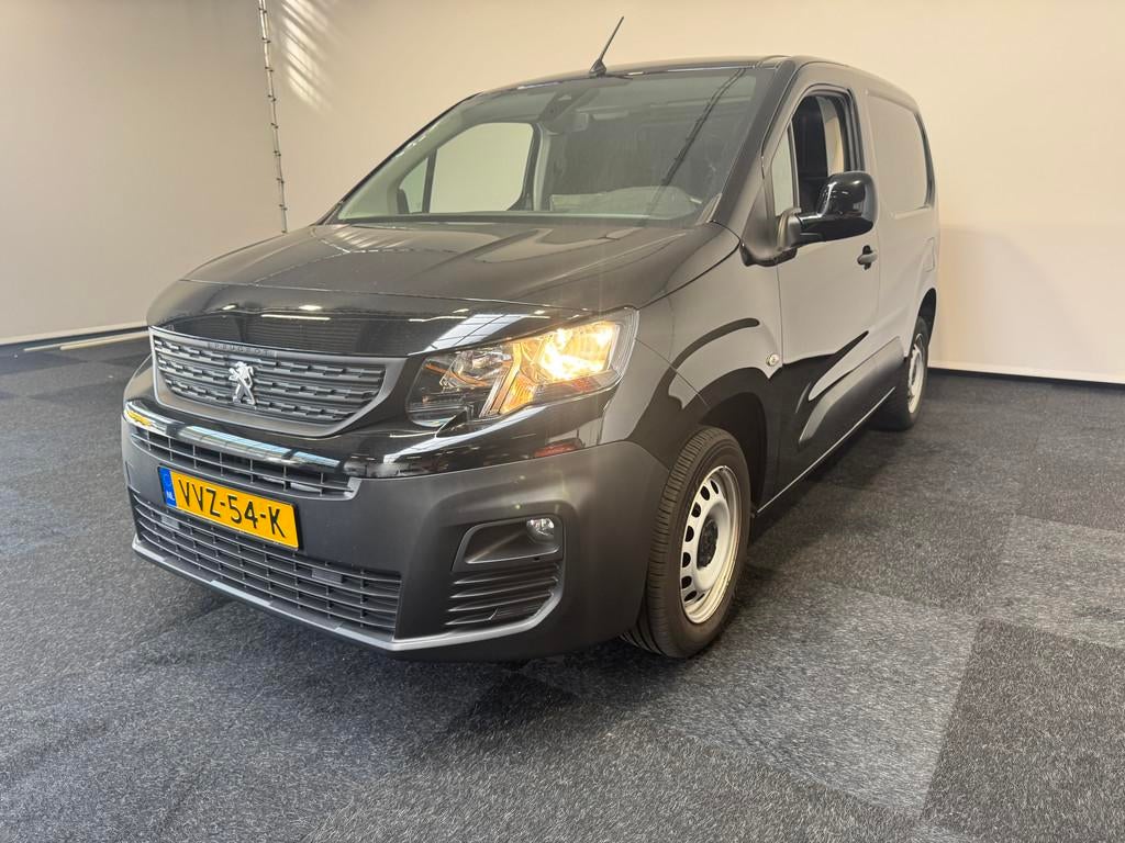 Peugeot Partner 1.5 HDI 3 zits 100 Pk Car play Navigatie APK, 730 kg, Gebruikt, Euro 6, 4 cilinders