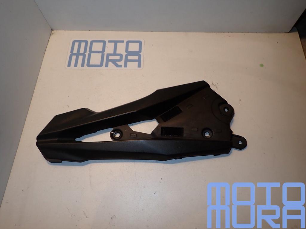 Afdekkap frame links voor de Kawasaki Z800 2012 - 2016 Z 800, Gebruikt, -, -, Ophalen of Verzenden