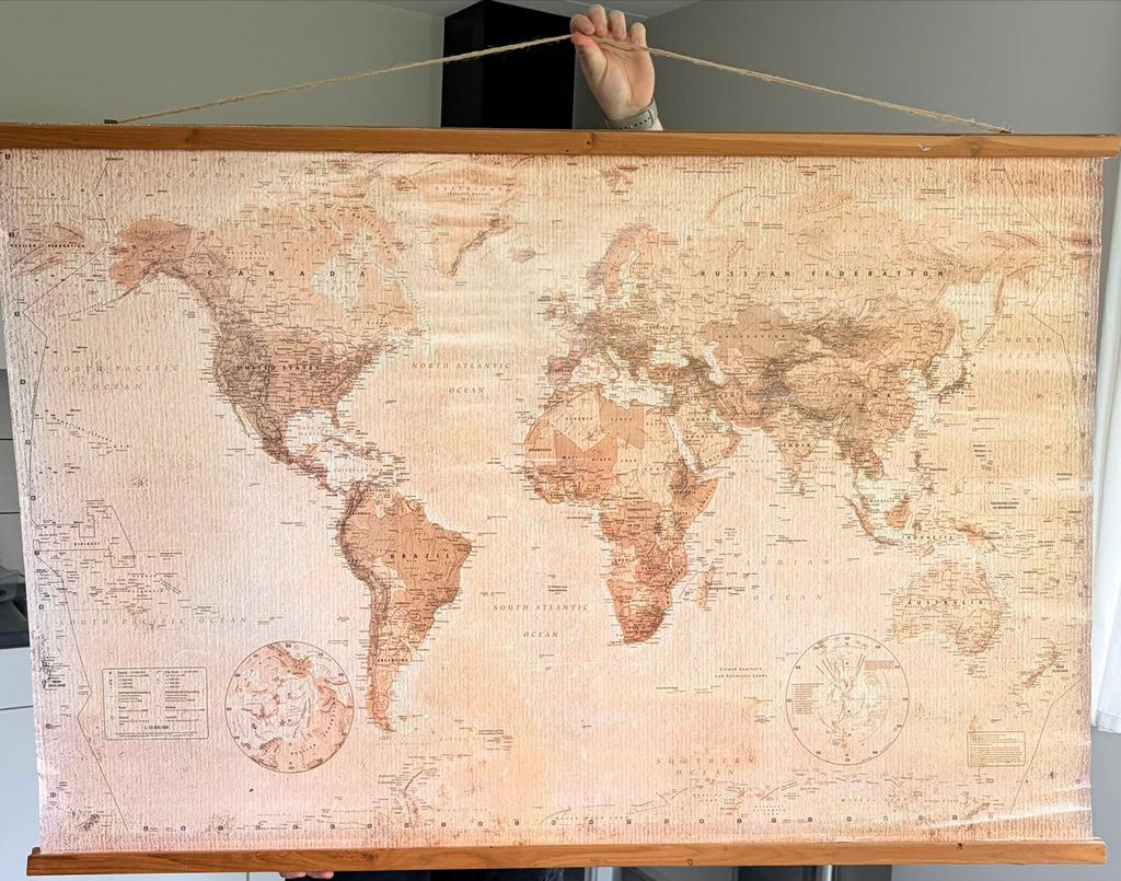 Grote Wandkaart Wereldkaart, Huis en Inrichting, Woonaccessoires | Wanddecoraties, Gebruikt, Wandbord of Wandpaneel, Vintage, Meerkleurig