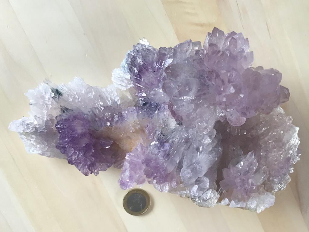 Amethist roos (50) zeer zeldzaam en echt een museum stuk, Ophalen of Verzenden, Mineraal