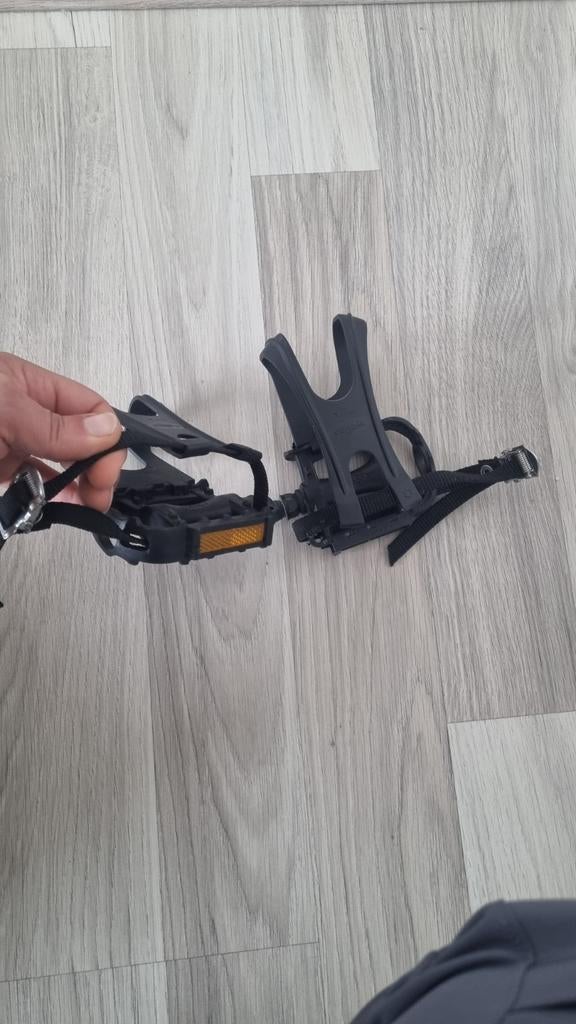 Fietspedalen met toeclips en riempjes, Crankstel of Pedalen, Gebruikt, Kunststof, Ophalen of Verzenden