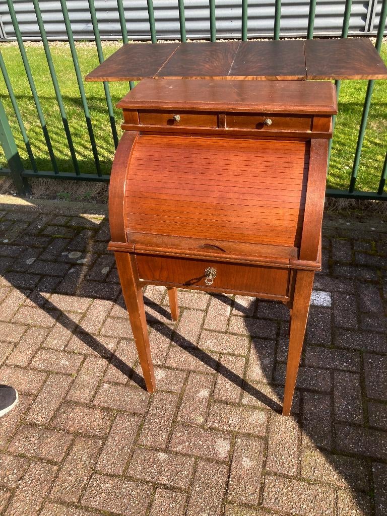 T.K. oud rolbureau in goede en nette staat zie foto's, Ophalen