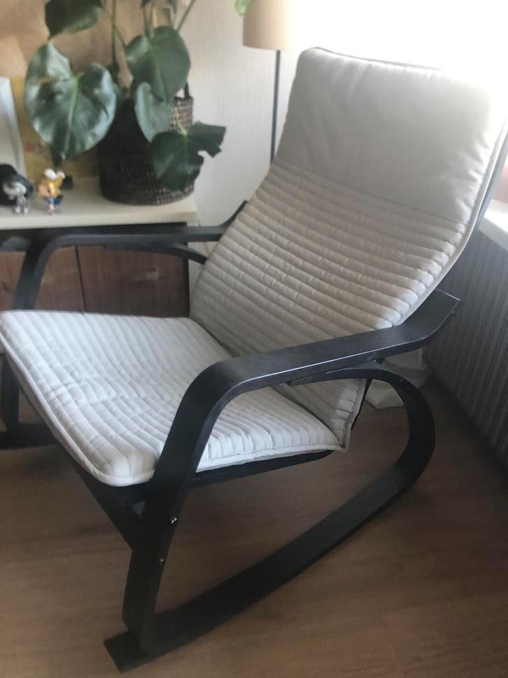 Ikea Poang schommelstoel zgan!! Staat in de weg, zsm ophalen, Huis en Inrichting, Banken | Sofa's en Chaises Longues, Zo goed als nieuw