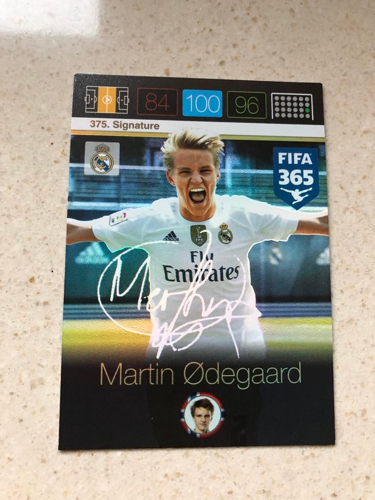 Panini FIFA 365 2016 Martin Ødegaard Signature ROOKIE, Ophalen of Verzenden, Zo goed als nieuw, Buitenlandse clubs, Spelerskaart