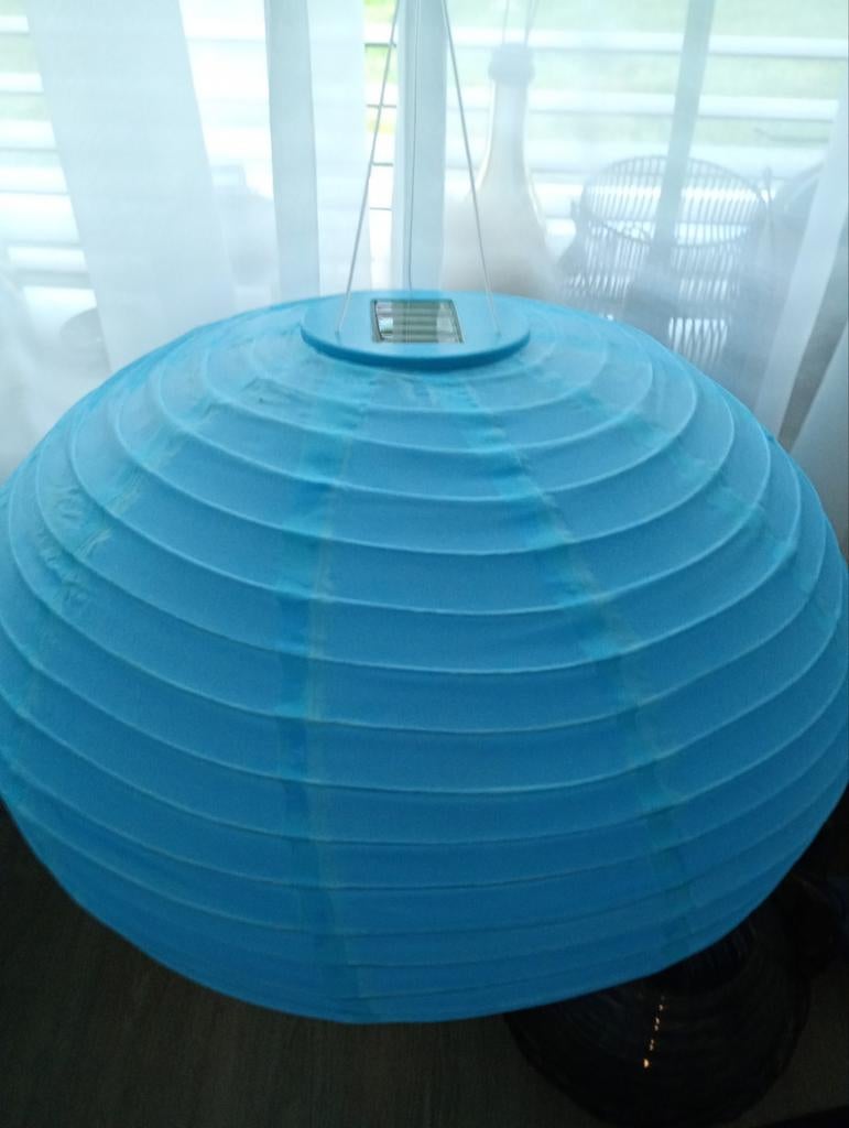 Mooie lichtblauwe IKEA solarlamp voor binnen en buiten, Ophalen of Verzenden, Gebruikt, Modern, Scandinavisch