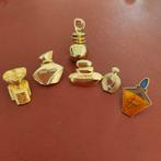 Nr33 Set van 6 Vintage Parfum Pins - Nina Ricci, Oscar de la, Ophalen of Verzenden, Gebruikt