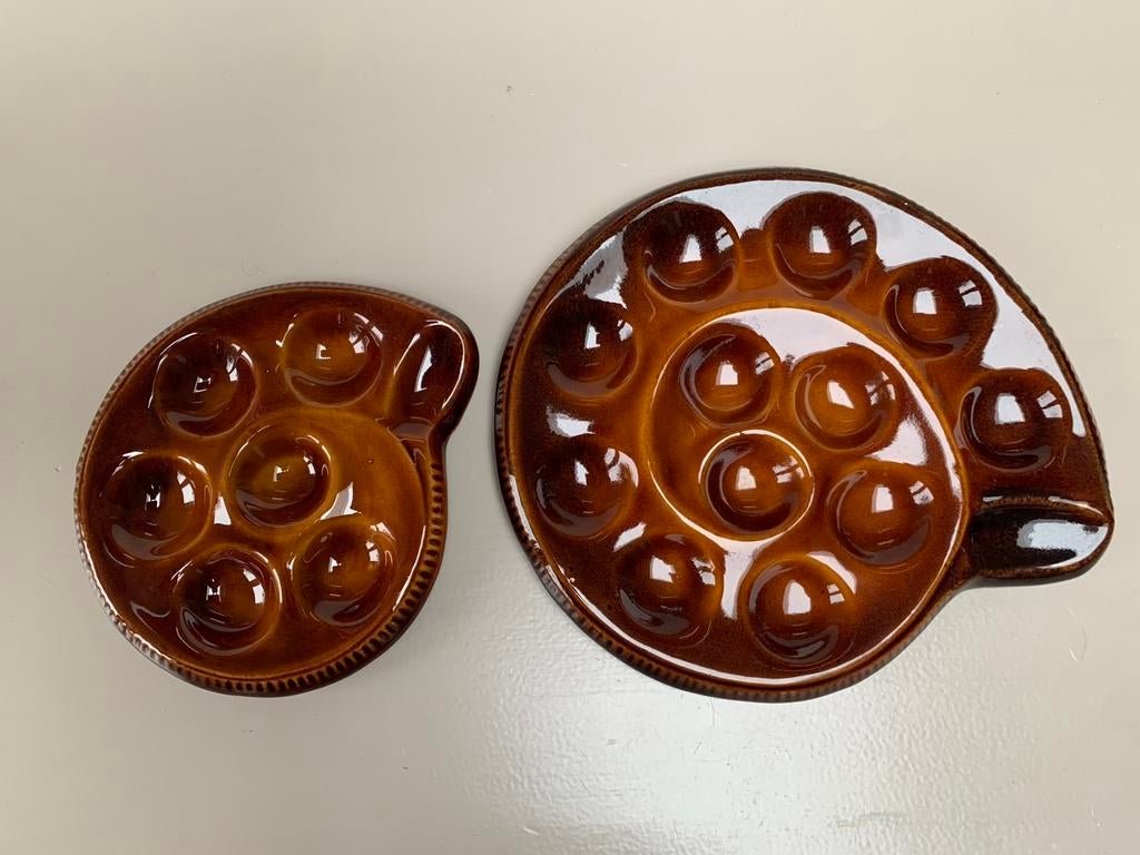 Twee slakken borden St Clement France, Ophalen of Verzenden, Zo goed als nieuw