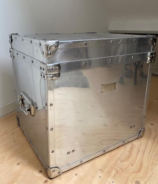 Aluminium kist van Eichholtz, Ophalen, Gebruikt, 50 tot 100 cm, Minder dan 50 cm