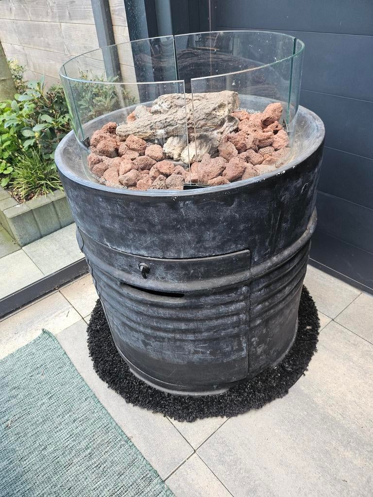 Industriële Gashaard / Vuurkorf met Glasombouw, Ophalen, Gebruikt