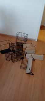 Te koopbMetalen mandjes en houten planken set, Ophalen